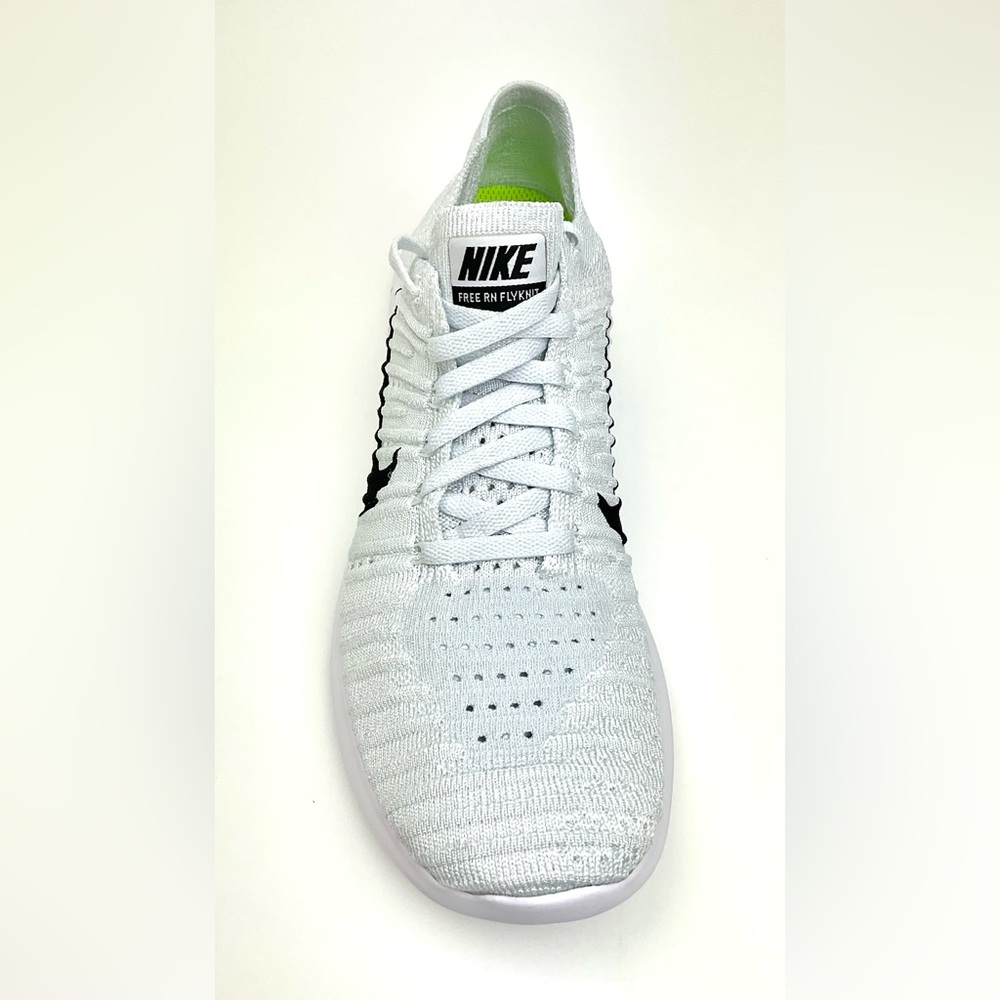 2016 Nike Free RN Flyknit in Platinum Gray - Picture 7 of 10